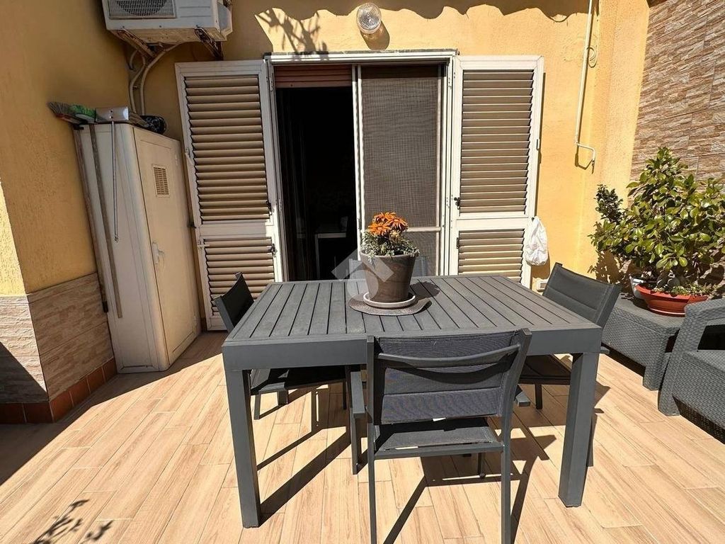 House in Sant'Antonio Abate - More