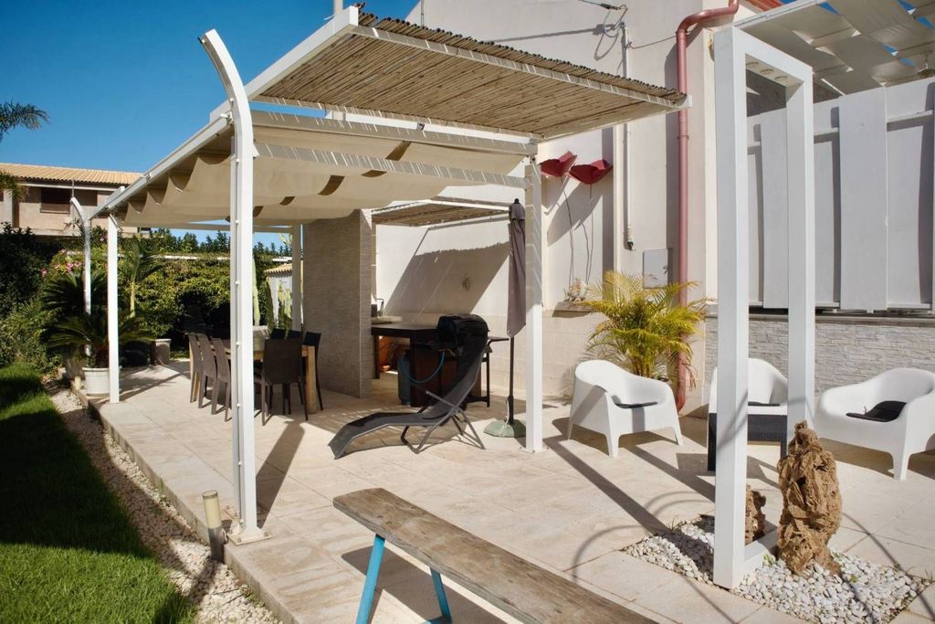 House in Ragusa - More