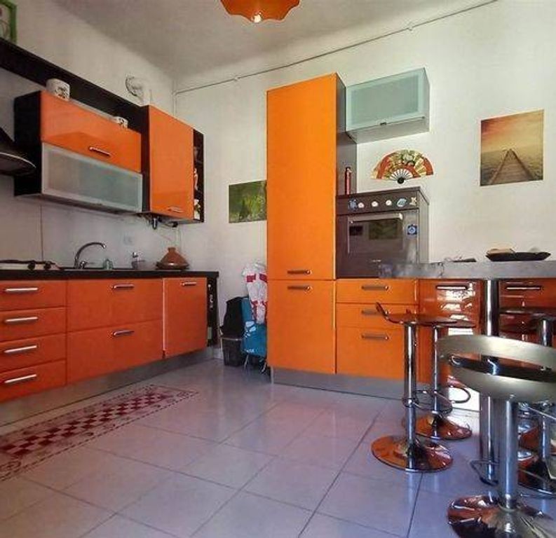 Apartment in Milan - More