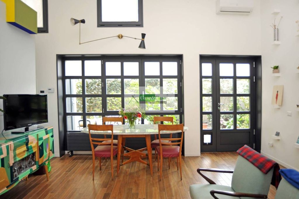 House in Milan - More