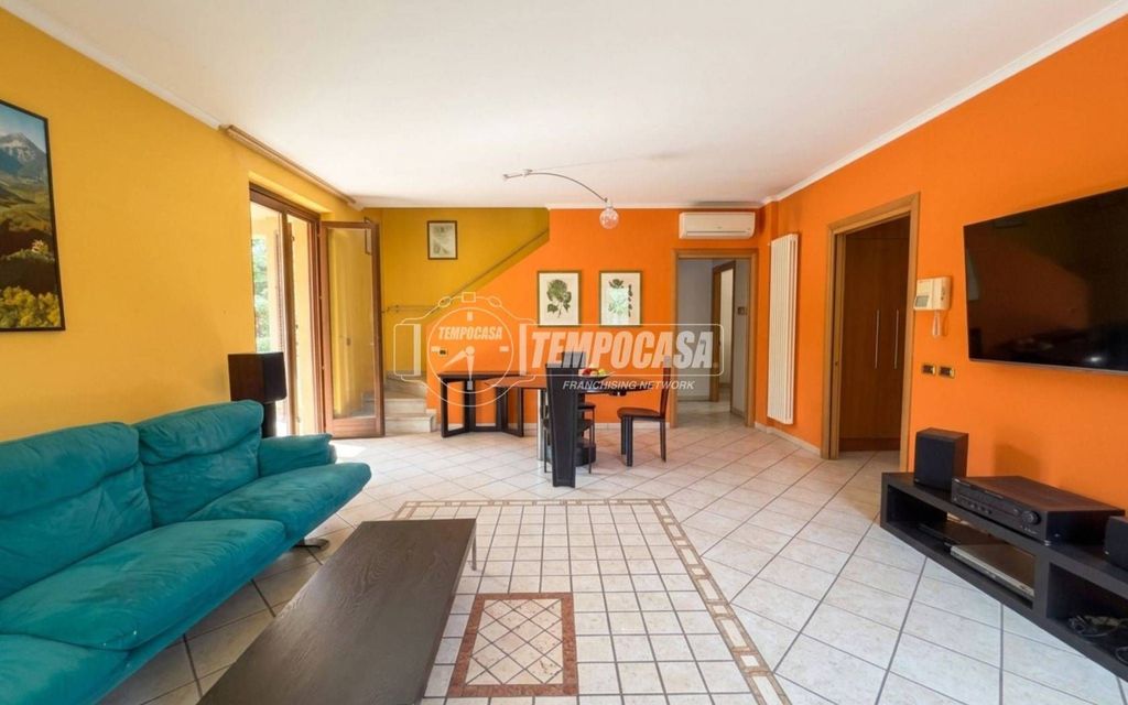 Casa – Usmate Velate, Velate - Altro