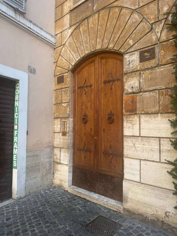 Apartment in Roma, Ponte, Municipio Roma I - Altro