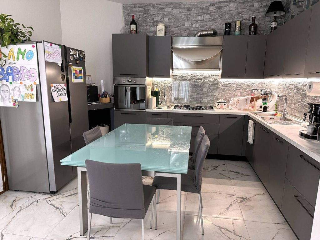 House in San Miniato - More
