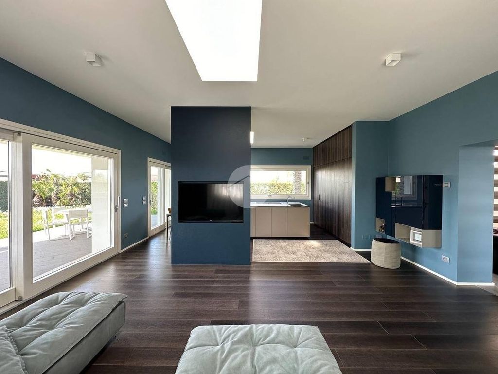 5 room luxury Villa for sale in Via Italo Calvino, 26, Mairano, Provincia di Brescia, Lombardy - Vista 6
