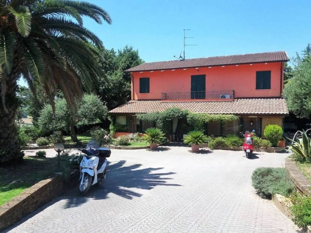 Casa – Civitanova Marche, Contrada San Savino - Altro