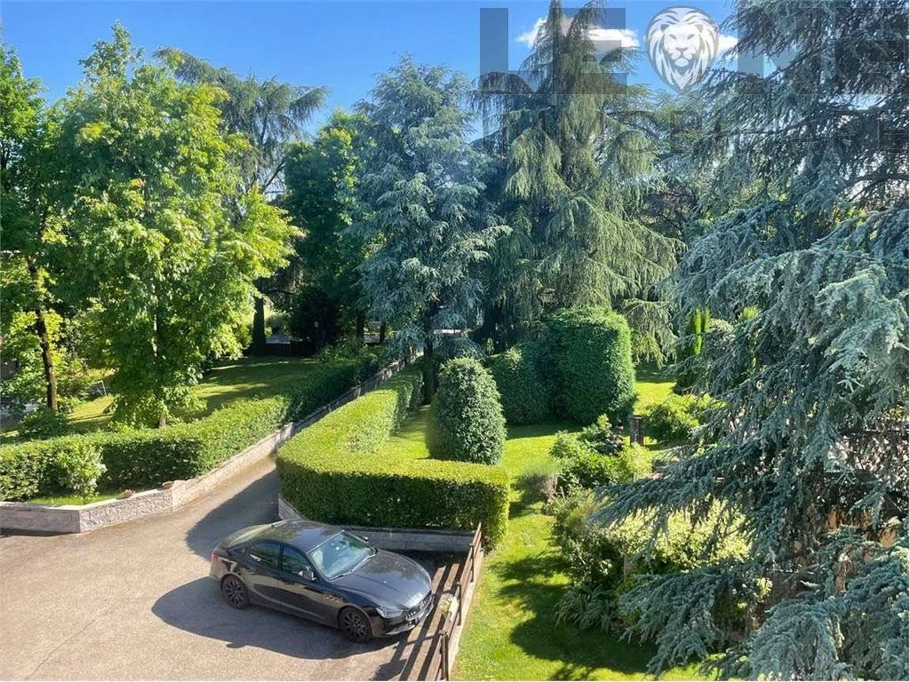 Luxury Villa for sale in via beslan, Vignola, Provincia di Modena, Emilia-Romagna - Vista 6