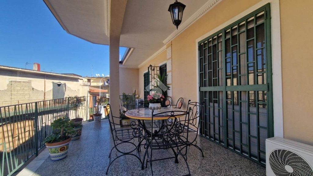 House in Frattamaggiore - More