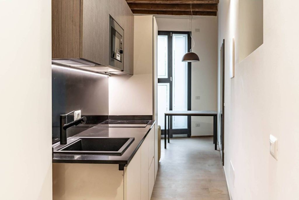 Appartamento – Milano, Borgo Ortolani, Municipio 1 - Altro