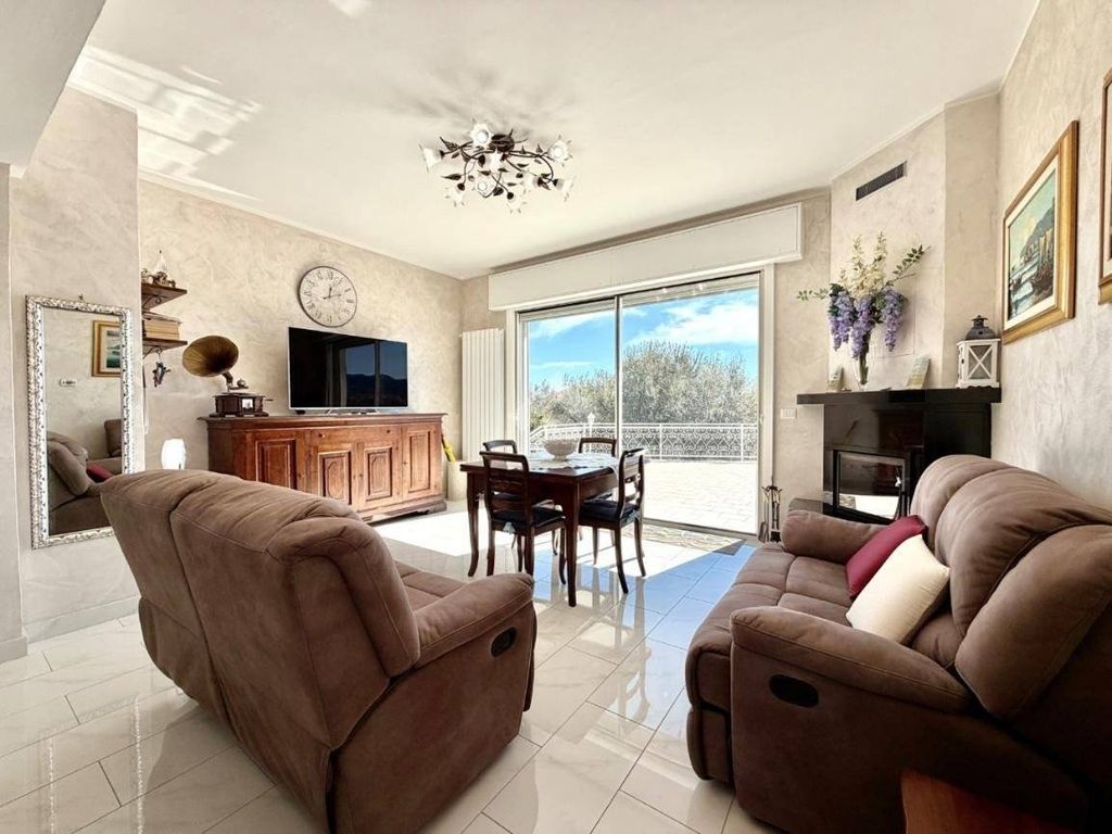 House in Ceriale - More