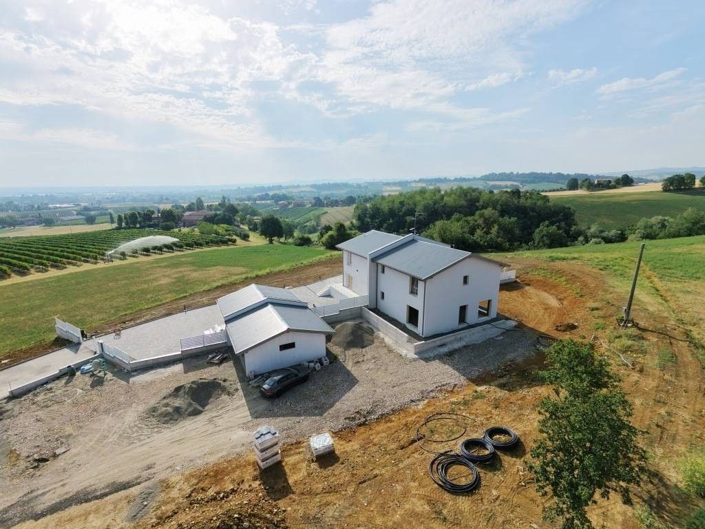 Casa – Castelvetro di Modena, Gallerana - Altro