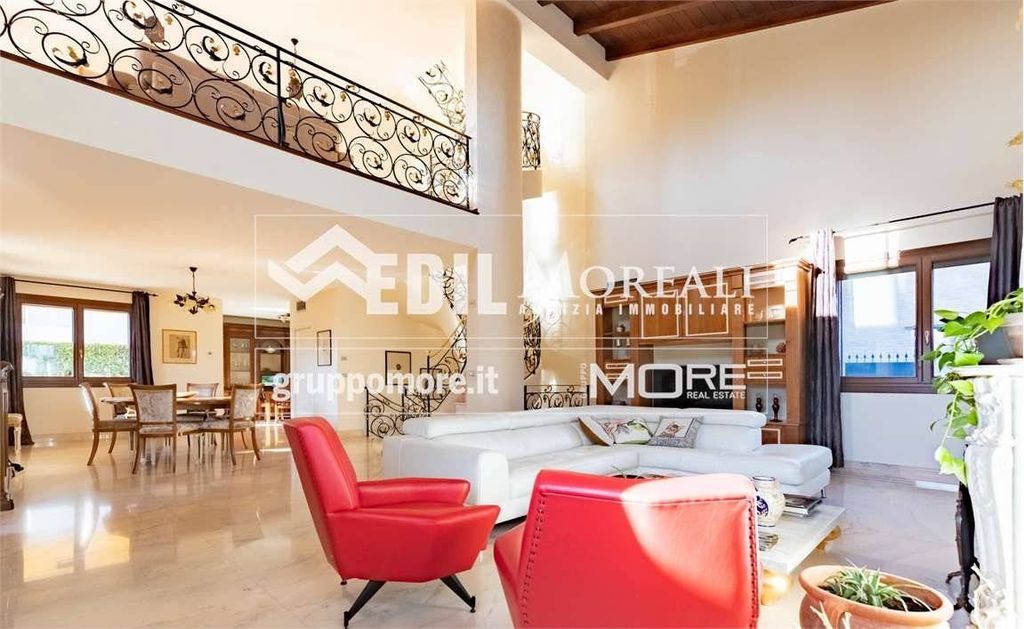 4 bedroom luxury Villa for sale in Stradello San Giuliano, Modena, Provincia di Modena, Emilia-Romagna - More
