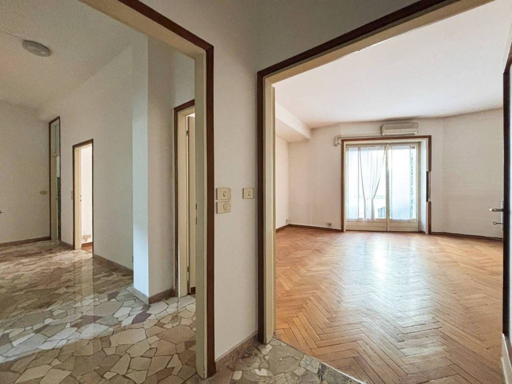 5 room luxury Flat for sale in Via del Don, 6, Milan, Lombardy - Altro