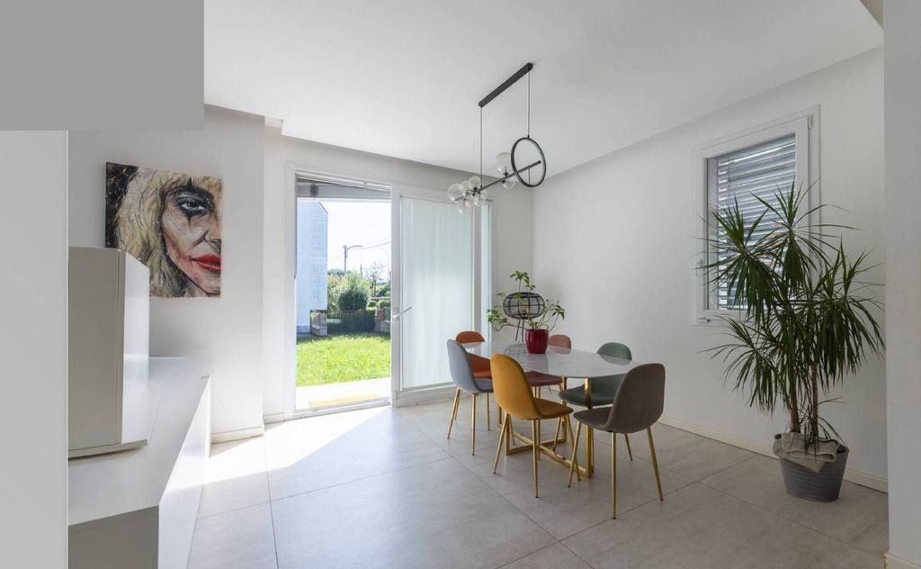 5 room luxury Villa for sale in Sovico, Italy - More
