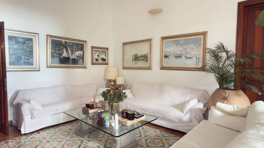 7 bedroom luxury Flat for sale in Salerno, Italy - Altro