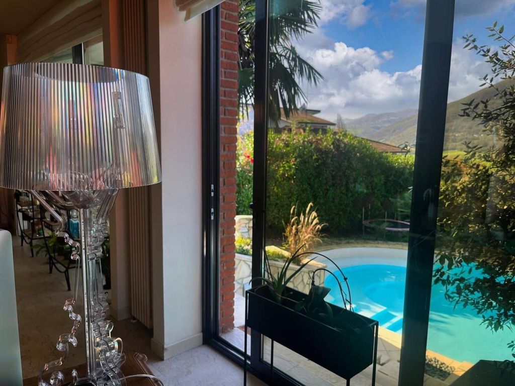 4 room luxury Villa for sale in Rivergaro, Emilia-Romagna - Altro