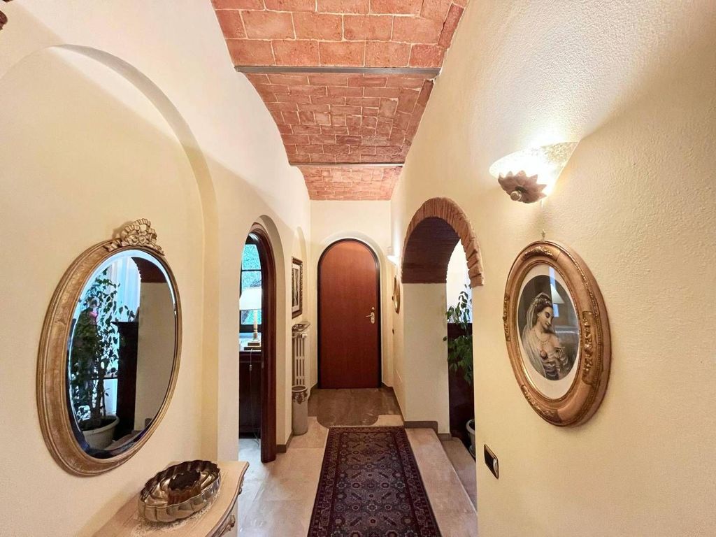 5 bedroom luxury Villa for sale in Via delle Lastre, Prato, Tuscany - Altro