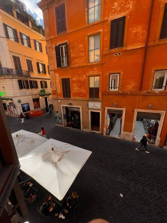 Luxury Apartment for sale in Via del Gambero, Rome, Latium - Altro