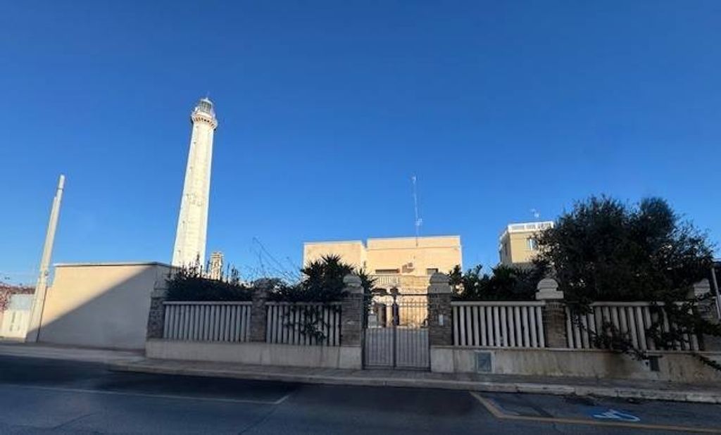 6 bedroom luxury Villa for sale in Via Tripoli, 9, Bari, Apulia - More