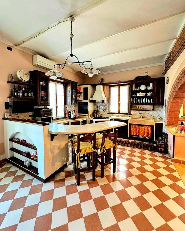 Luxury Villa for sale in Cascina, Italy - More