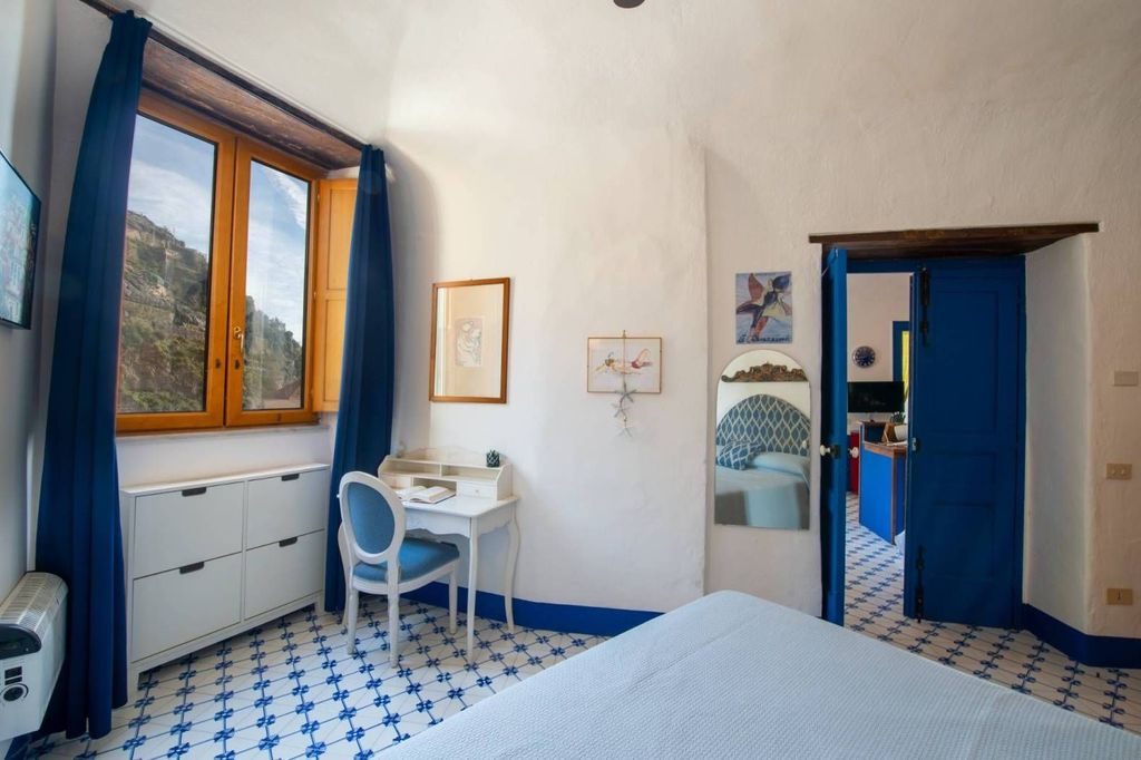 2 room luxury Flat for sale in Via San Pietro, 16, Minori, Provincia di Salerno, Campania - Altro