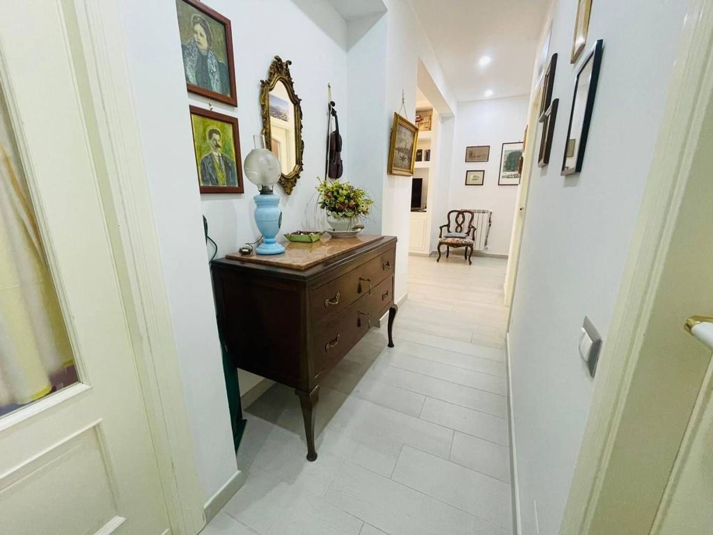 4 room luxury Flat for sale in Via Alessandro Manzoni, Naples, Campania - Altro