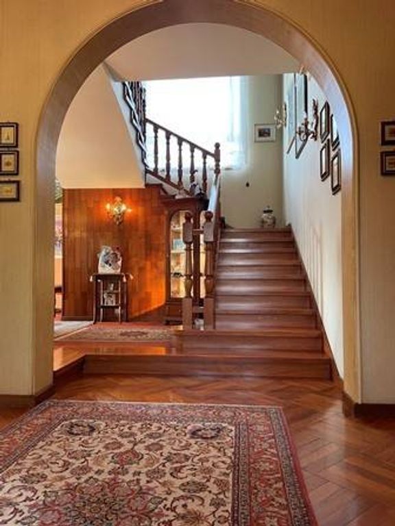 Luxury Villa for sale in Via Leon Battista Alberti, Carmagnola, Province of Turin, Piedmont - More