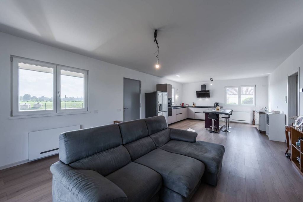 3 room luxury Villa for sale in Via Lucio Dalla, Noceto, Emilia-Romagna - More