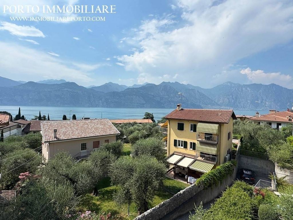 2 bedroom luxury Apartment for sale in Malcesine, Italy - Altro
