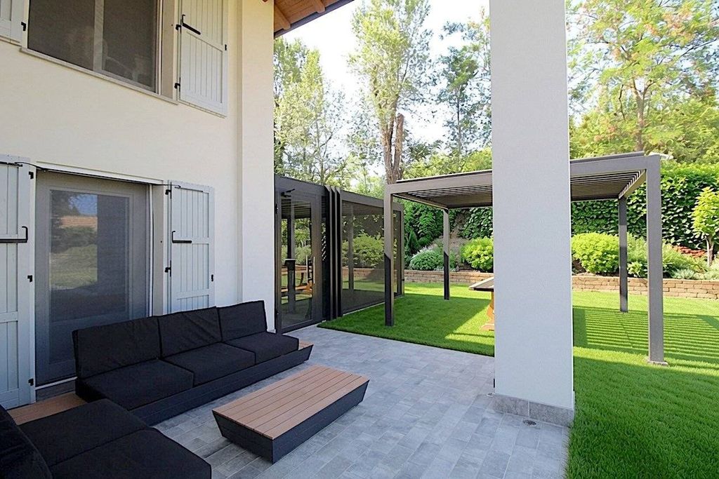 2 bedroom luxury Villa for sale in Strada Comunale San Cristoforo, Ozzano dell'Emilia, Emilia-Romagna - Altro
