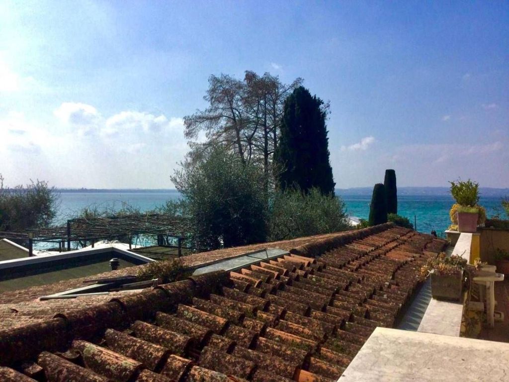 2 room luxury Flat for sale in Via Vittorio Emanuele II, 1, Sirmione, Lombardy - Altro