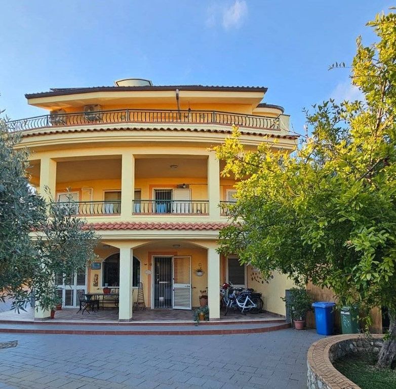 Luxury Villa for sale in via Giuseppe di Vittorio, 7, Montepaone, Provincia di Catanzaro, Calabria - Altro