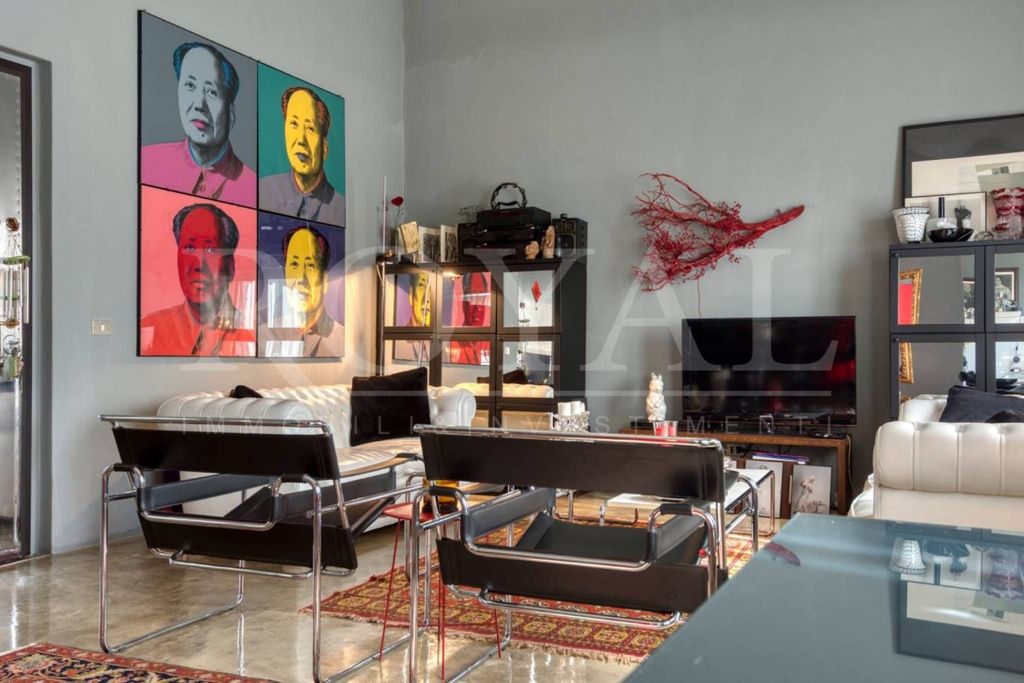 4 room luxury Apartment for sale in Via Achille Maiocchi, Milan, Lombardy - Altro