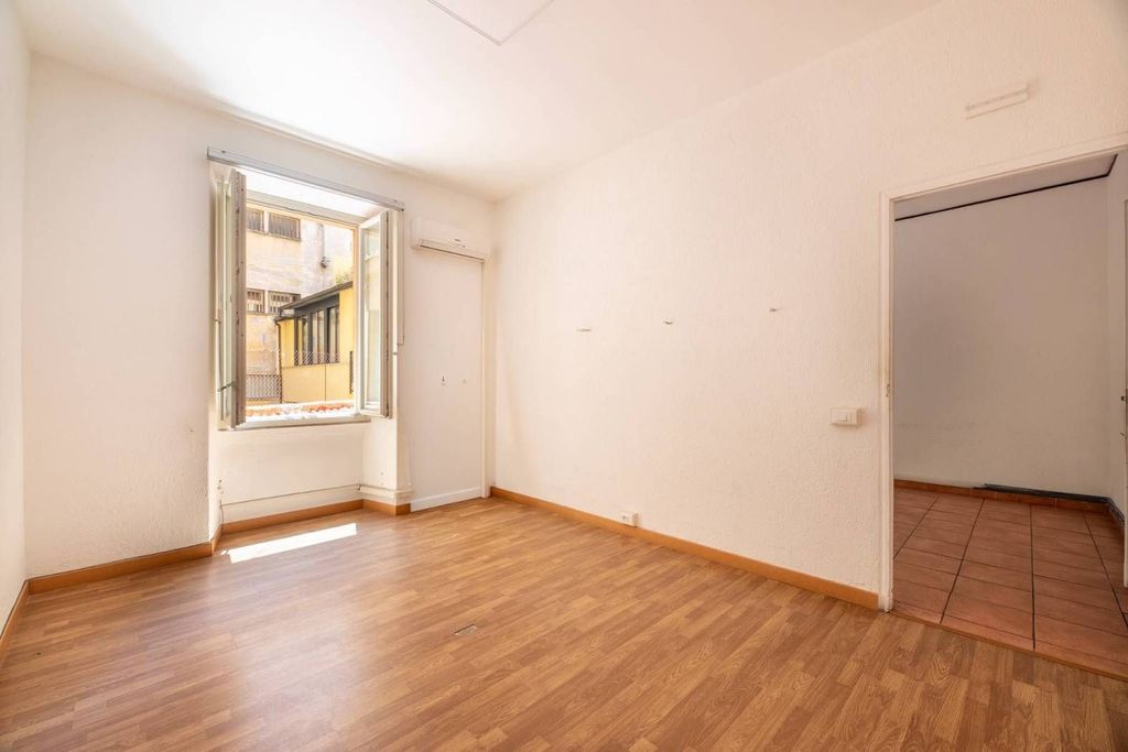 5 room luxury Flat for sale in Via Valadier, Rome, Latium - More