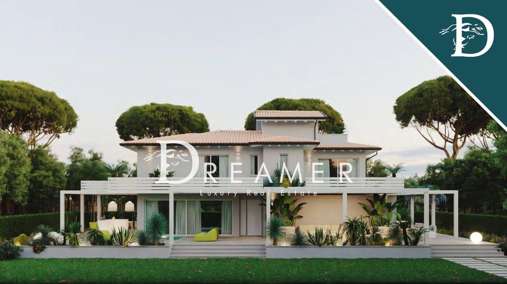 15 room luxury Villa  in Via Francesco Donati, 3, 55042, Forte dei Marmi, Provincia di Lucca, Tuscany - View 3
