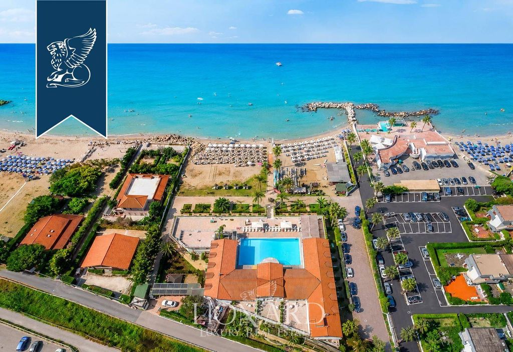 Luxury Hotel for sale in Ascea, Campania