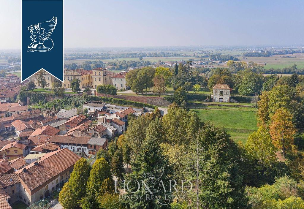 Château · Castle in Rivarolo Canavese