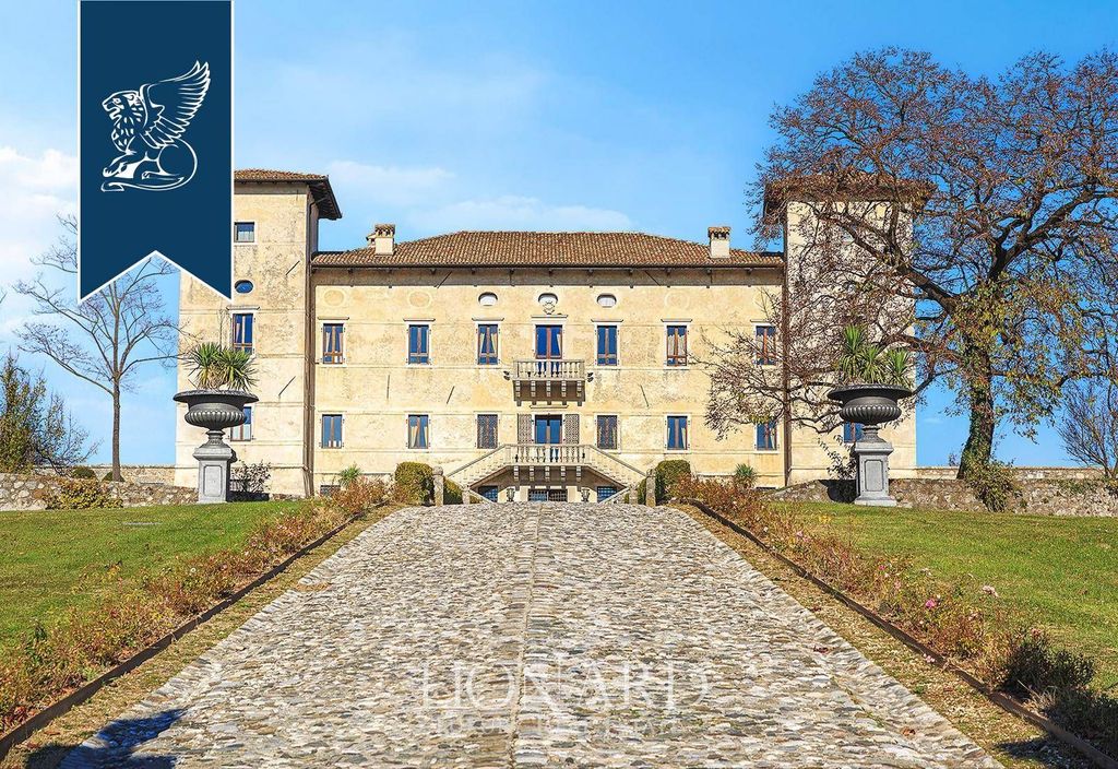 Château · Castle in Majano