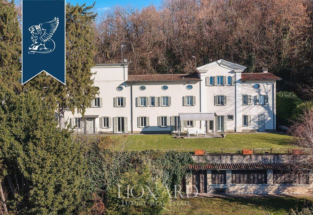 11 bedroom luxury Villa for sale in Nembro, Italy - View 3