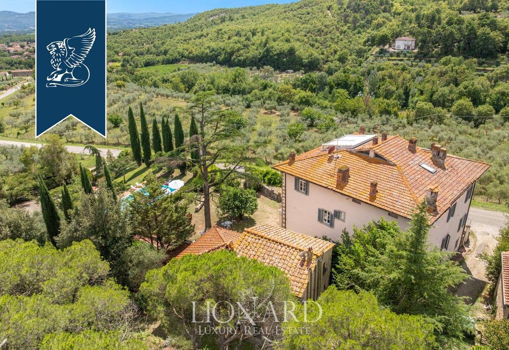 Luxury Villa for sale in Loro Ciuffenna, Italy - View 3