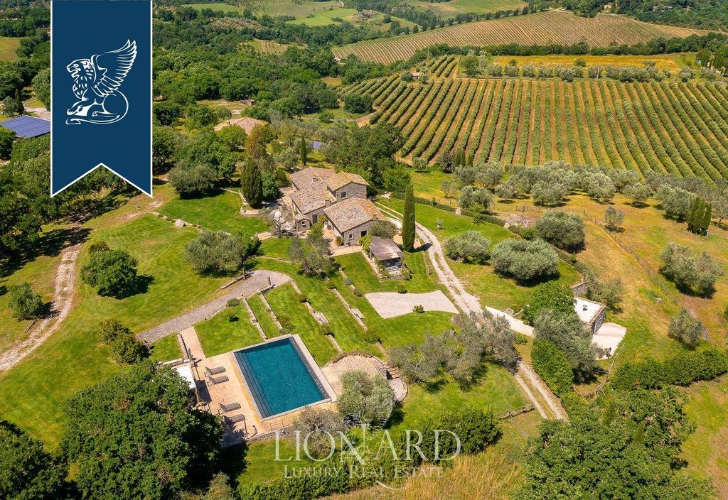 Luxury Villa for sale in Vitorchiano, Latium - View 4