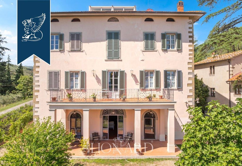 Luxury Villa for sale in Loro Ciuffenna, Italy - View 4