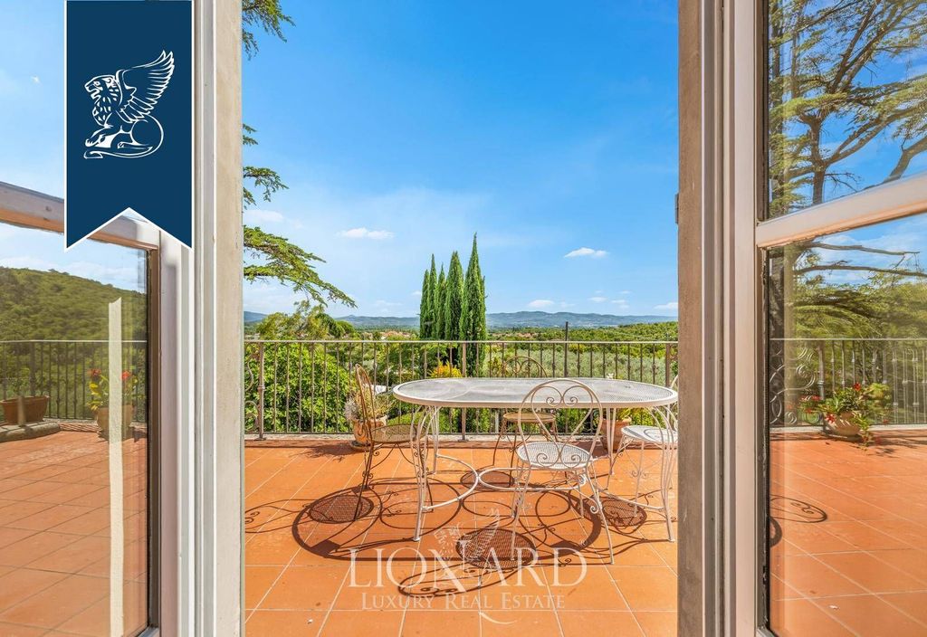 Luxury Villa for sale in Loro Ciuffenna, Italy - View 5
