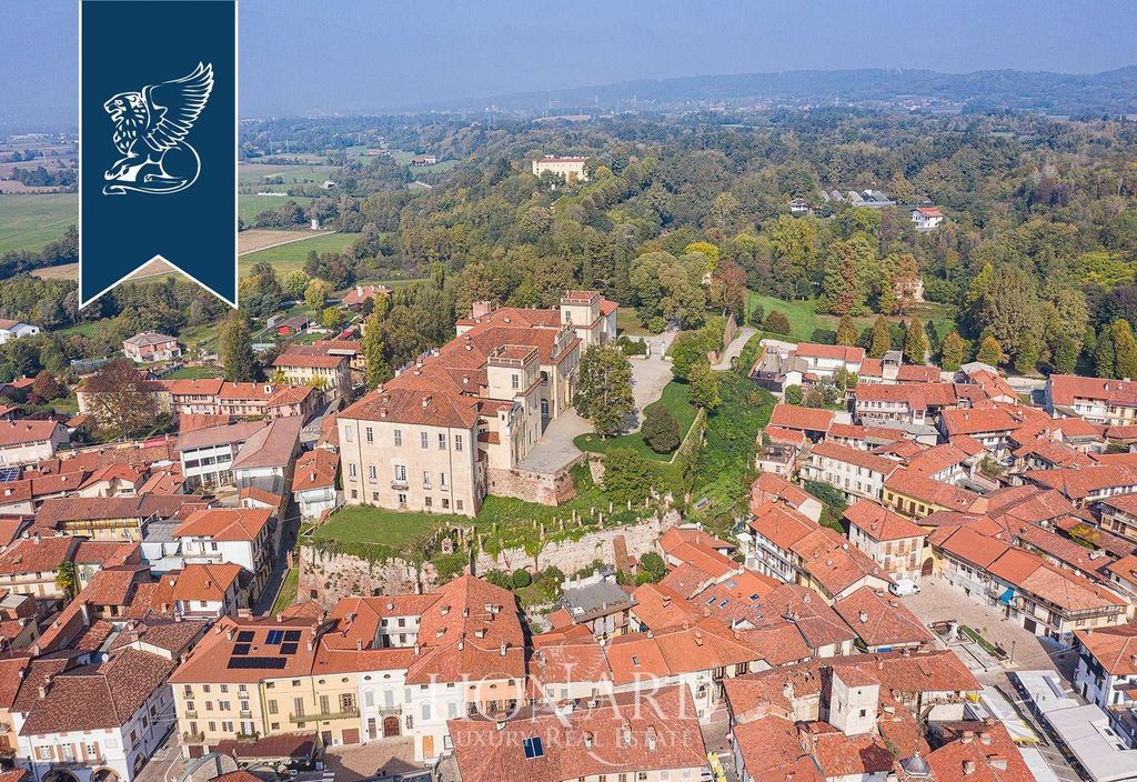 Château · Castle in Rivarolo Canavese