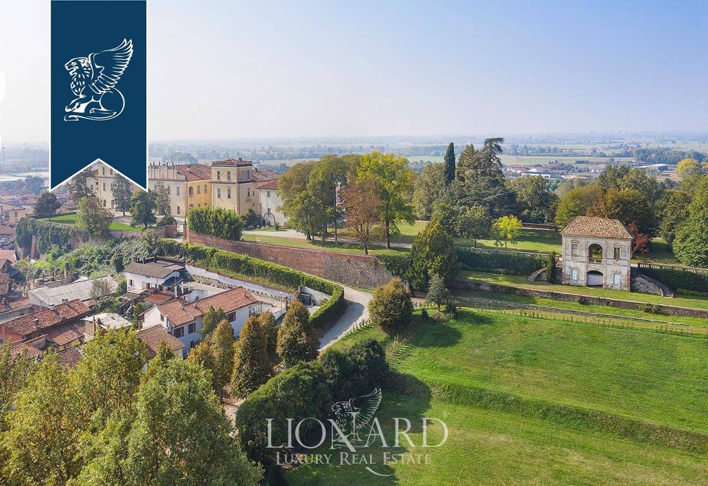 Château · Castle in Rivarolo Canavese