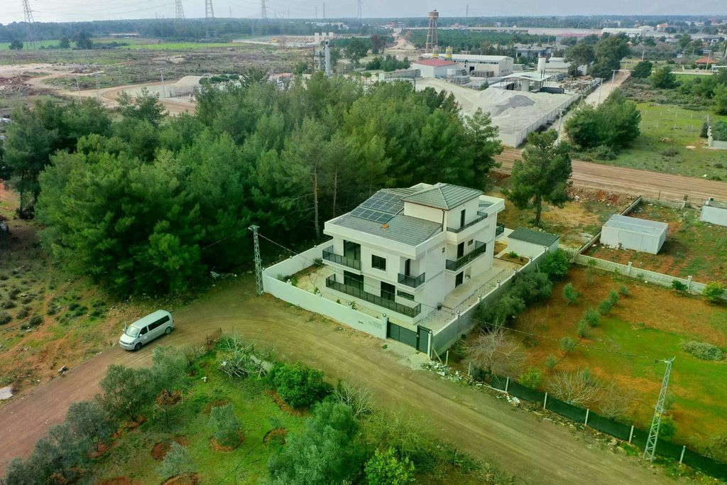 8 room luxury Villa for sale in Döşemealtı, Antalya