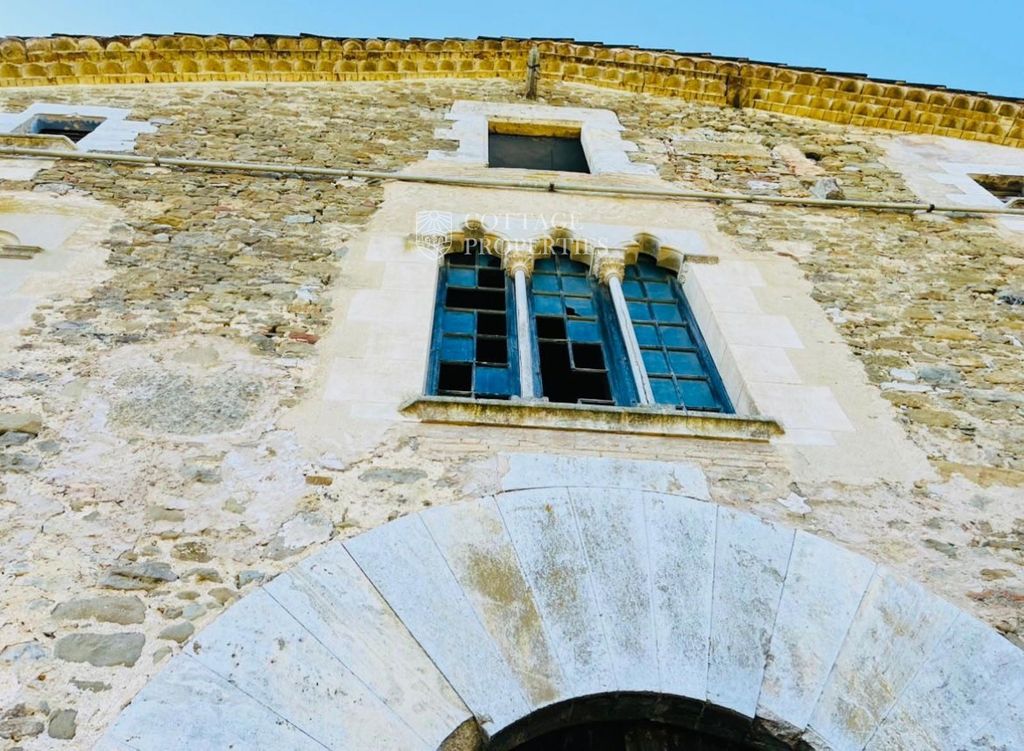 Château · Castle in Camós