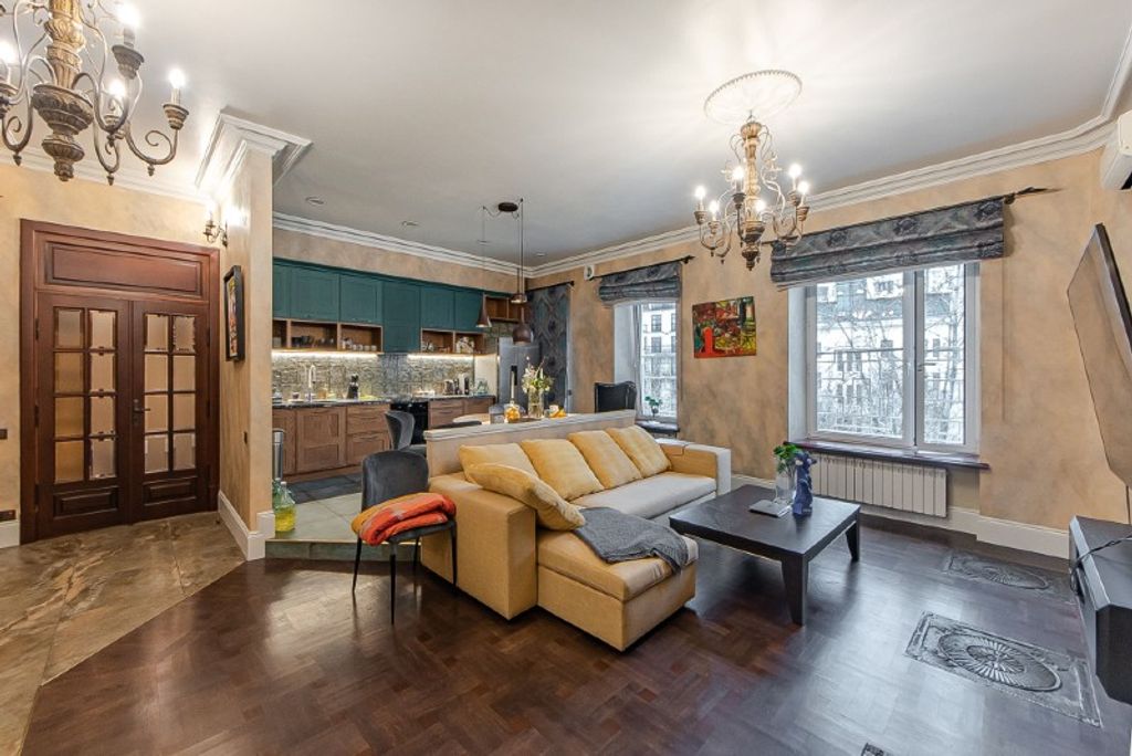 4 room luxury Apartment for sale in Трёхпрудный переулок, 11/13с2 ...