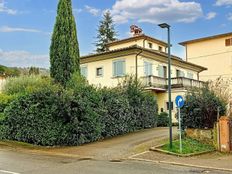 Prestigiosa villa di 300 mq in vendita Viale Europa, N. 82, Subbiano, Toscana