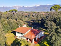 Esclusiva villa di 270 mq in vendita Via Torino, 62, Pietrasanta, Lucca, Toscana