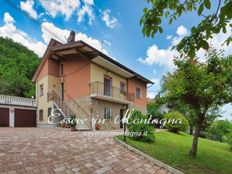 Prestigiosa villa di 310 mq in vendita, Via Montecuccolo, 44, Pavullo nel Frignano, Modena, Emilia-Romagna